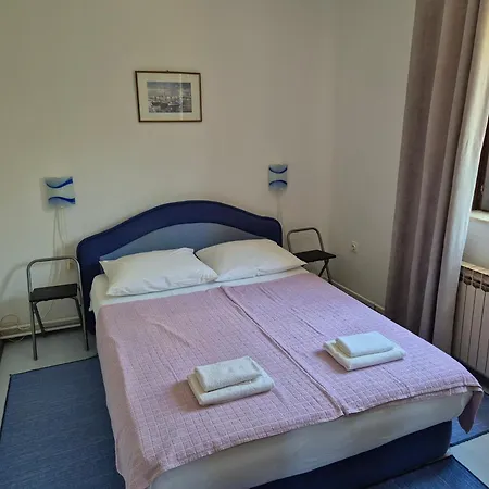 Manja - Cesko Slovensky Dom Porec